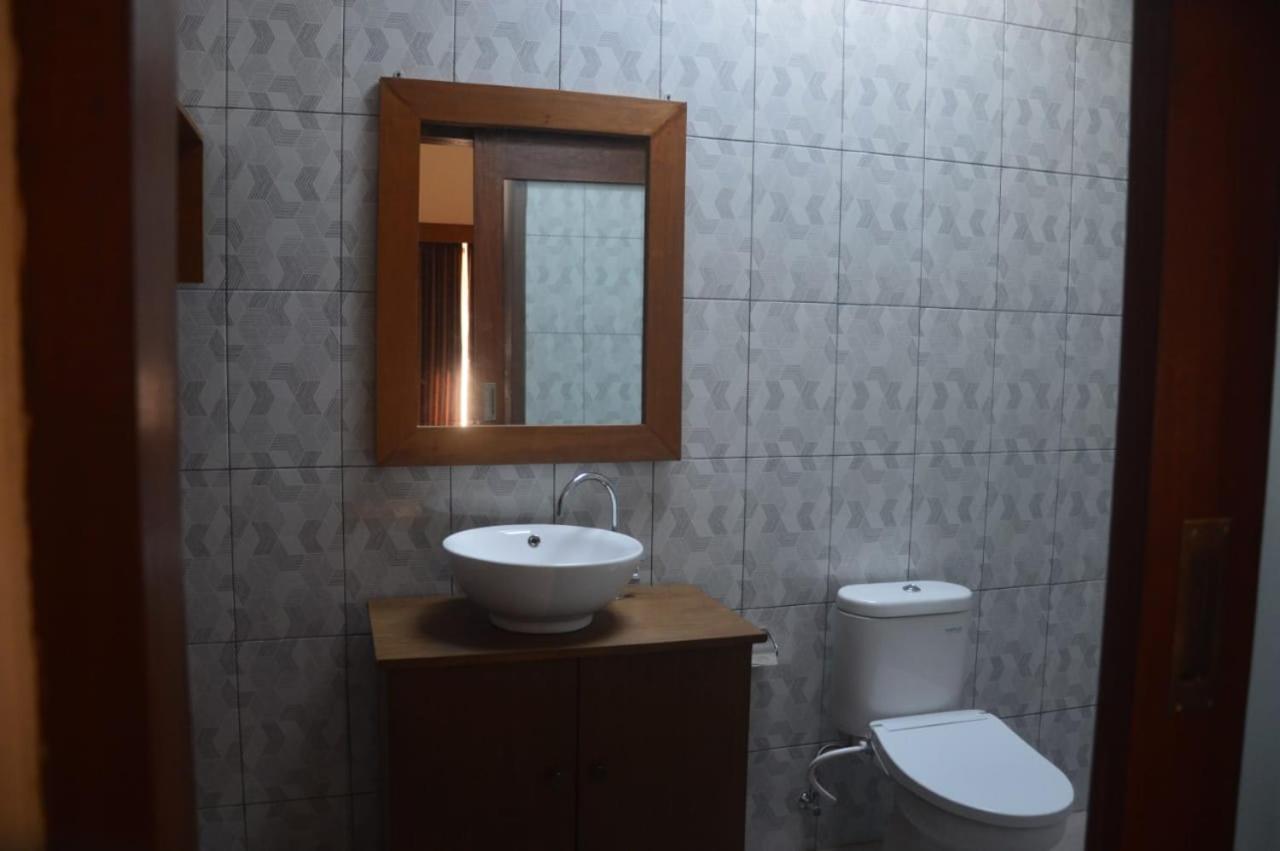 Wiryaroja Guest House Чангу Экстерьер фото